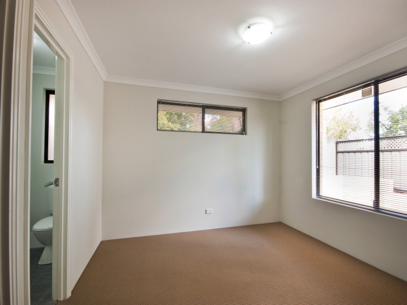 4/200 Cammillo, Kelmscott WA 6111