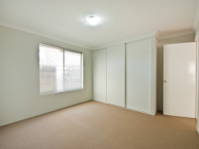 1/200 Cammillo Road, Kelmscott WA 6111