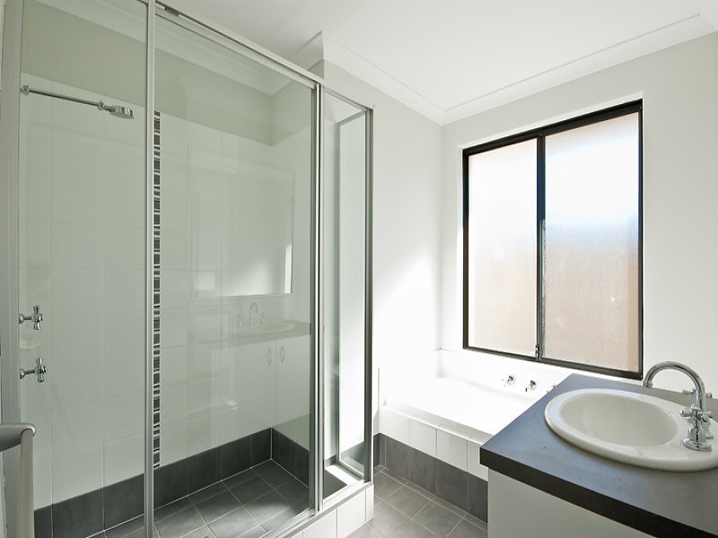 1/200 Cammillo Road, Kelmscott WA 6111