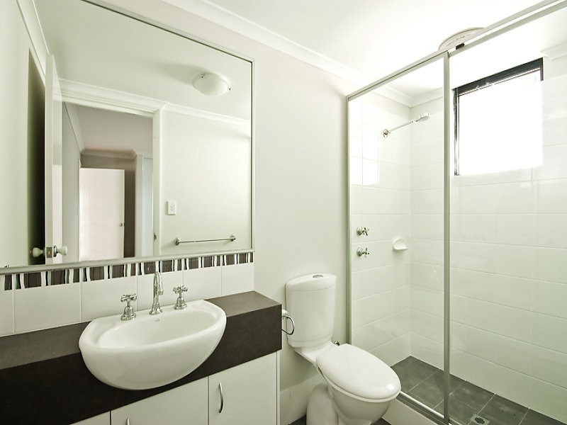 1/200 Cammillo Road, Kelmscott WA 6111