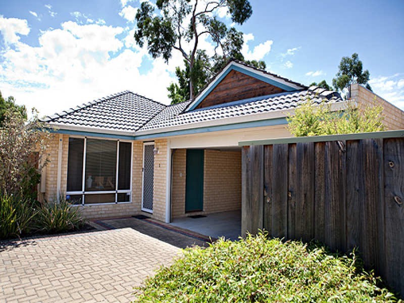 2/12 Montes, Riverton WA 6148