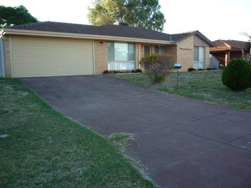 25 Sayer Crescent, Gosnells WA 6110