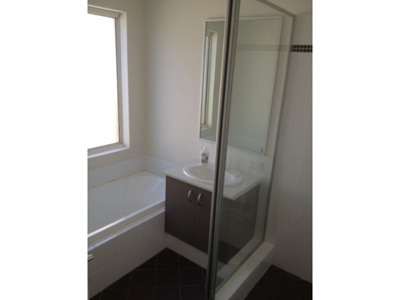 1/17 Third Avenue, Kelmscott WA 6111