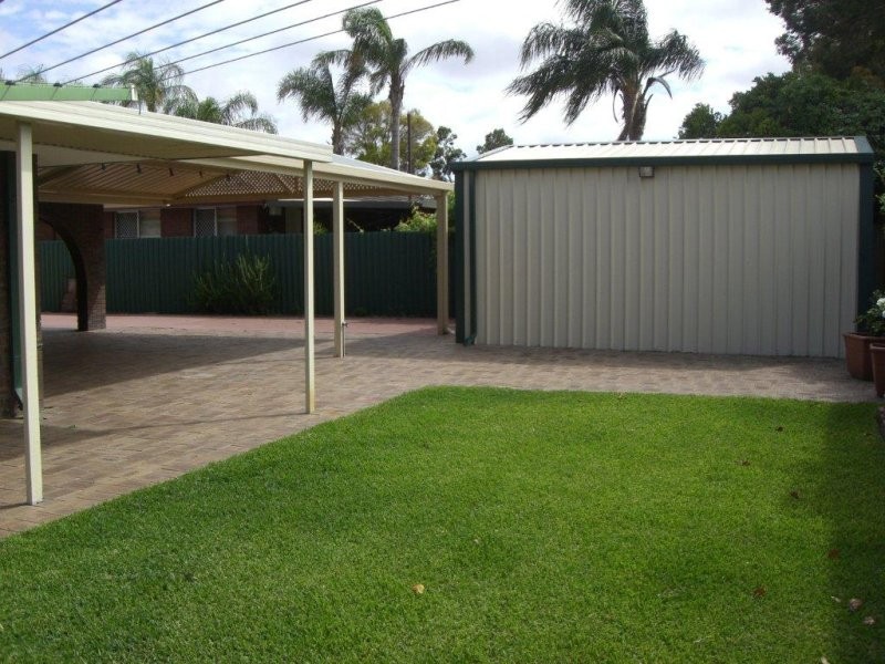 30 Elvington Way, Thornlie WA 6108