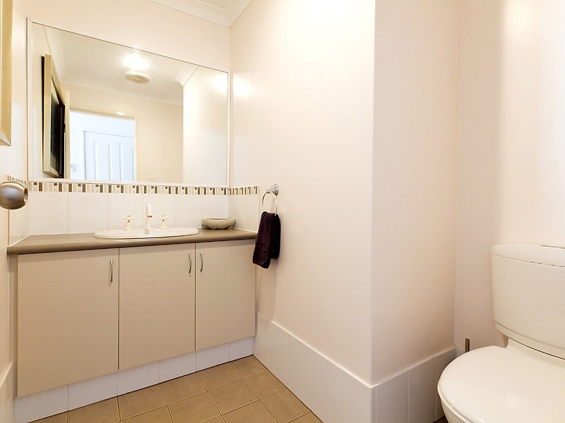 2/175 Stock Rd, Palmyra WA 6157