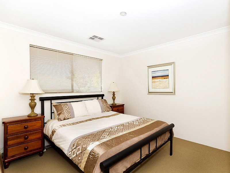 2/175 Stock Rd, Palmyra WA 6157