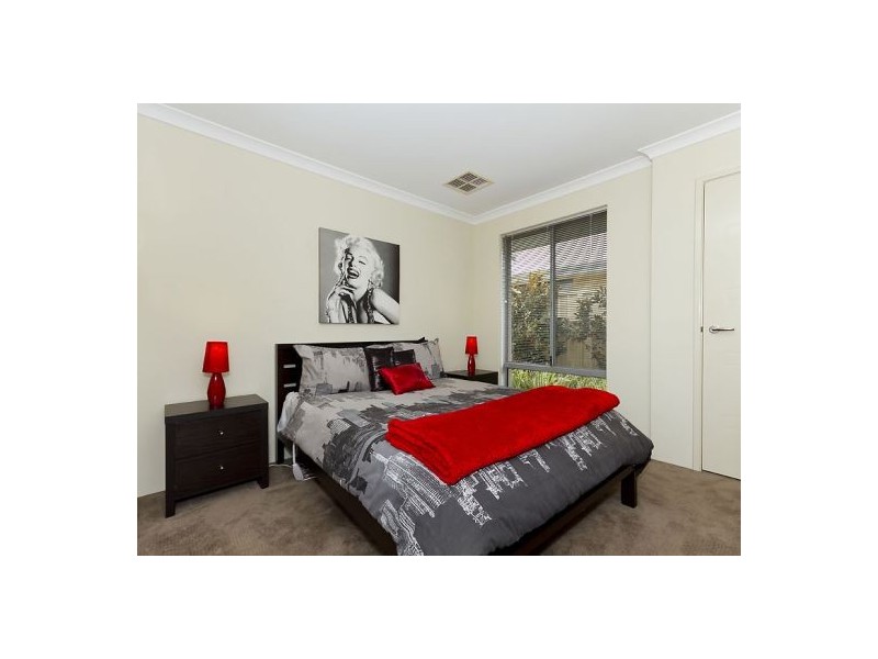 25 Cohen Vista, Lakelands WA 6180