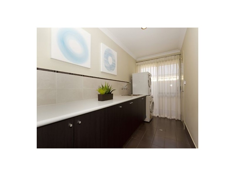 25 Cohen Vista, Lakelands WA 6180