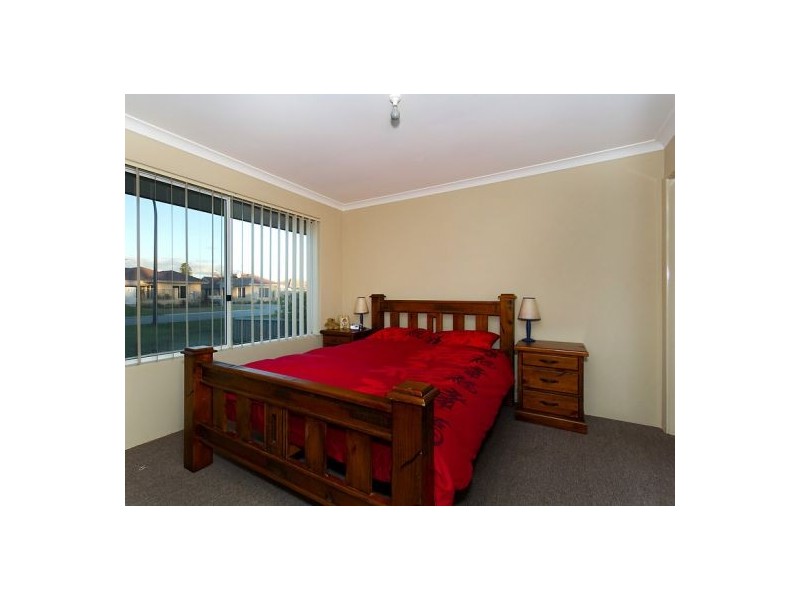 5 Vaux St, Rockingham WA 6168