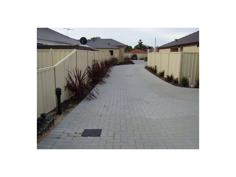 3/14 Godwit Street, Queens Park WA 6107