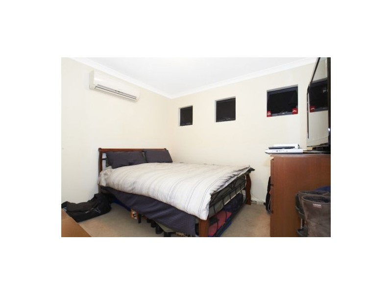 15c Woodchester, Nollamara WA 6061