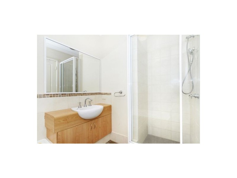 15c Woodchester, Nollamara WA 6061