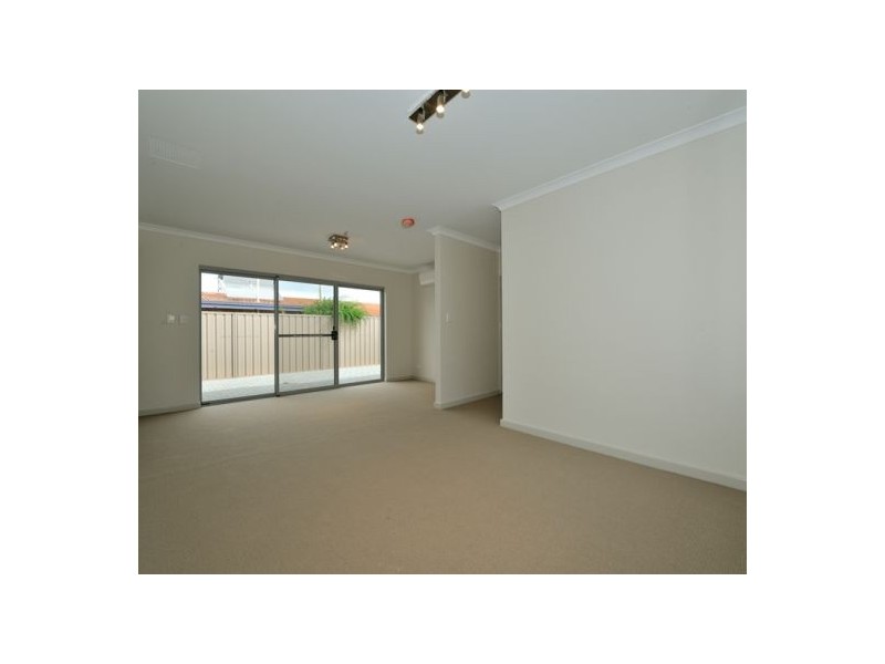 137b Kent Street, Rockingham WA 6168