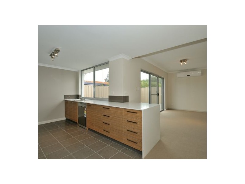 137b Kent Street, Rockingham WA 6168