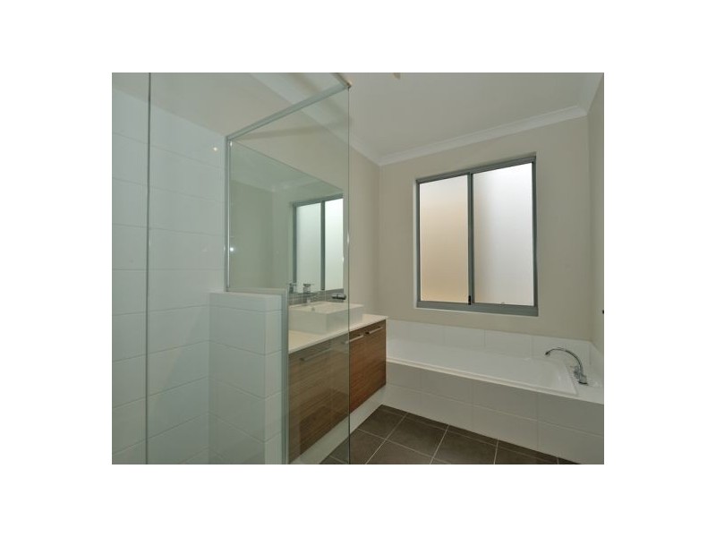 137b Kent Street, Rockingham WA 6168