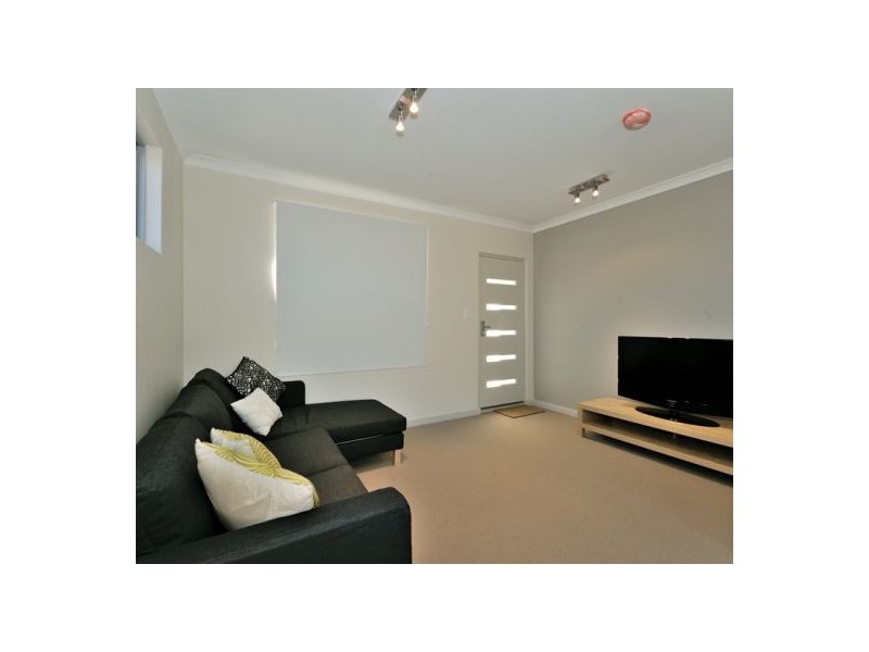 137a Kent Street, Rockingham WA 6168