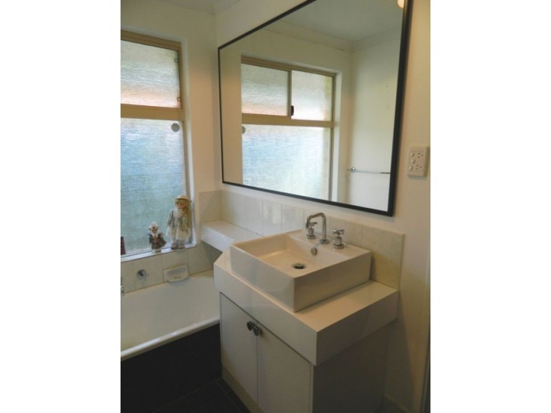 2 Skyros, Stratton WA 6056