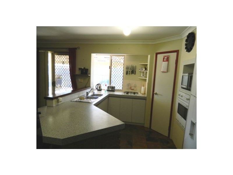 2 Skyros, Stratton WA 6056