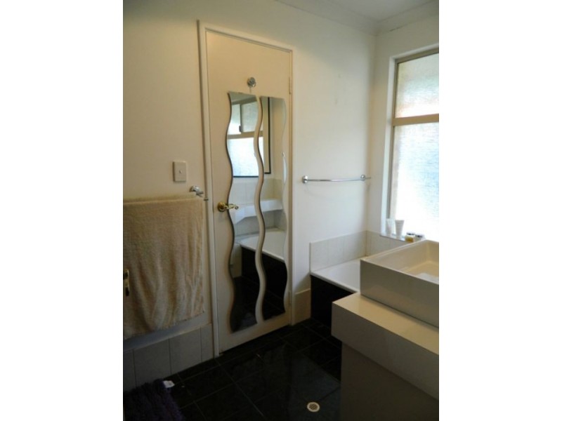 2 Skyros, Stratton WA 6056