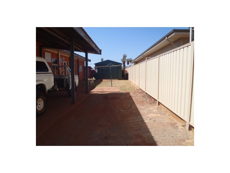 6 Warman Ave, Newman WA 6753