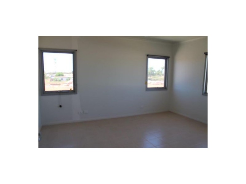 31 Les Tutt Drive, Newman WA 6753