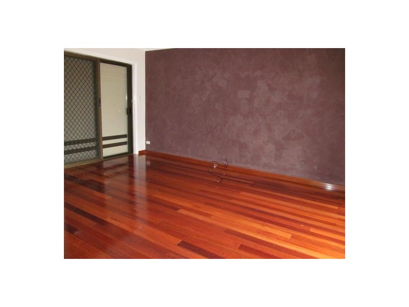 Edensor Park NSW 2176