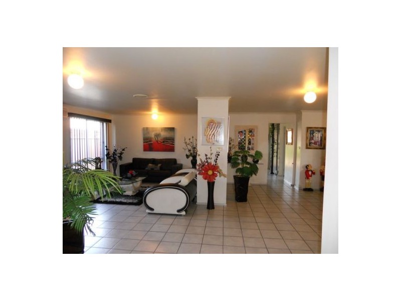 7 Tyringham Close, Hoxton Park NSW 2171