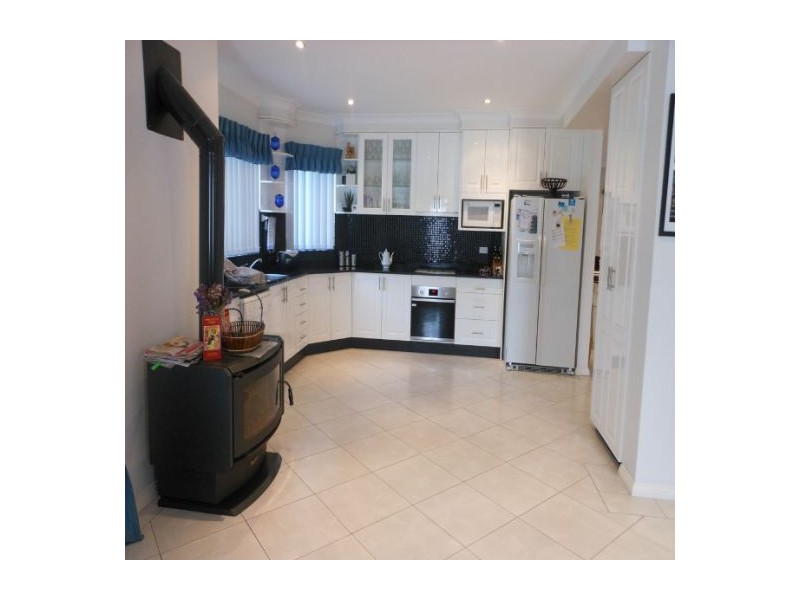 183b Henry Lawson Drive, Georges Hall NSW 2198