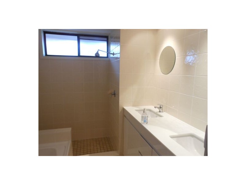 Bossley Park NSW 2176