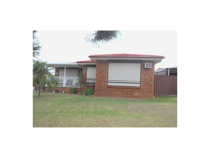 1 Albany Close, Wakeley NSW 2176