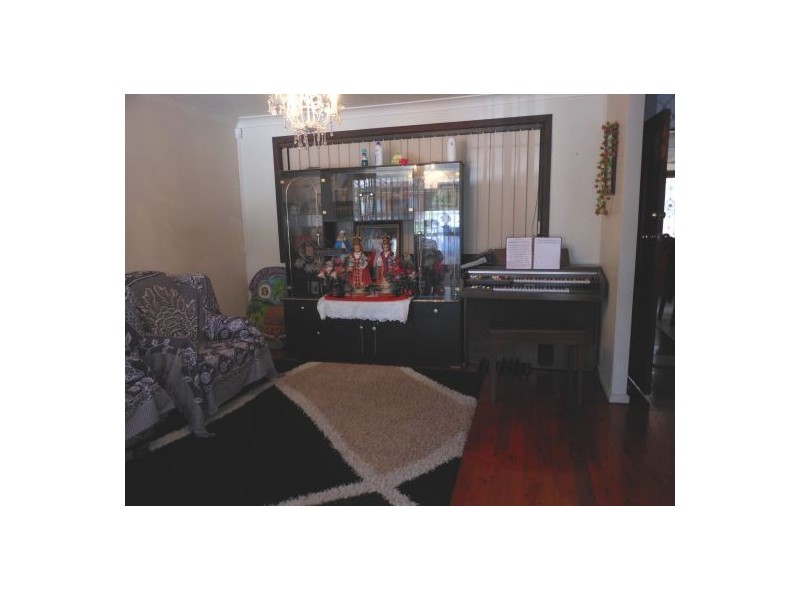 120 webster Road, Lurnea NSW 2170