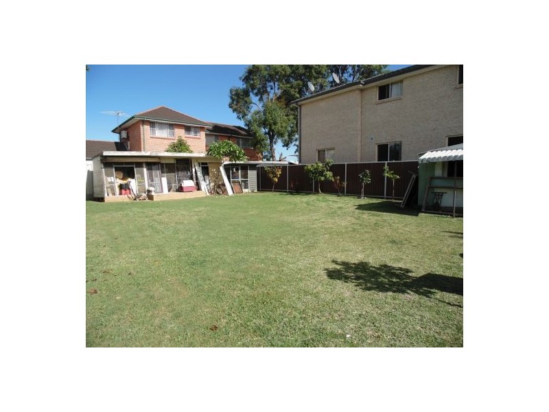 31 Brenan Street, Fairfield NSW 2165