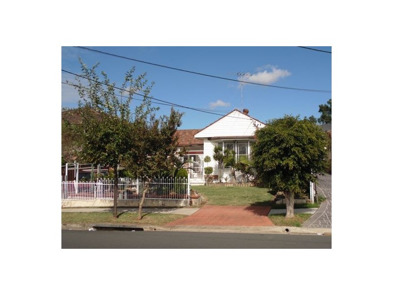 31 Brenan Street, Fairfield NSW 2165