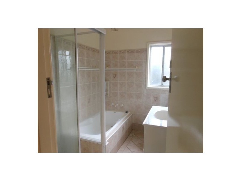 16 Rachel Cres, Mount Pritchard NSW 2170