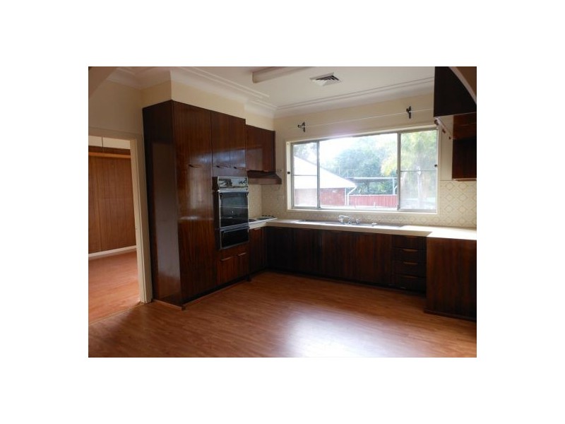 16 Rachel Cres, Mount Pritchard NSW 2170