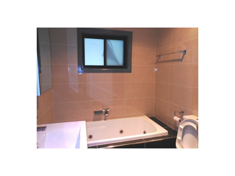 Fairfield West NSW 2165