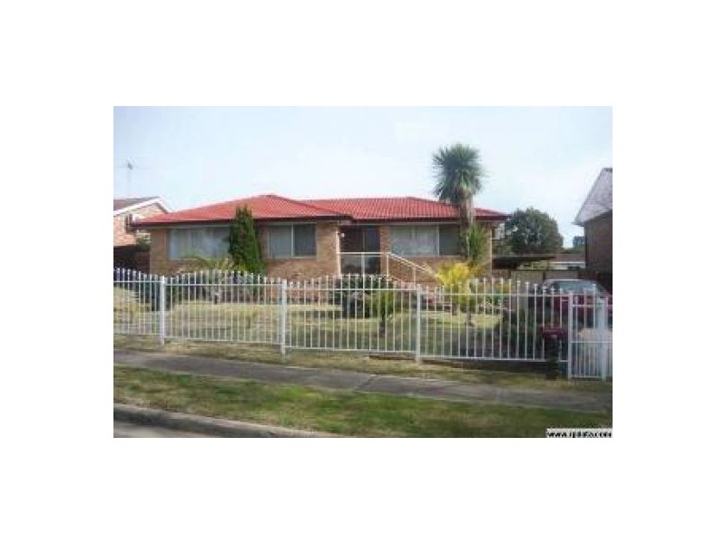 12 Kalang Rd, Edensor Park NSW 2176