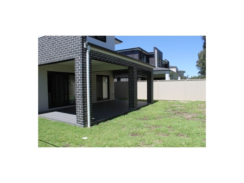 19 Treeland Circuit, Kellyville NSW 2155