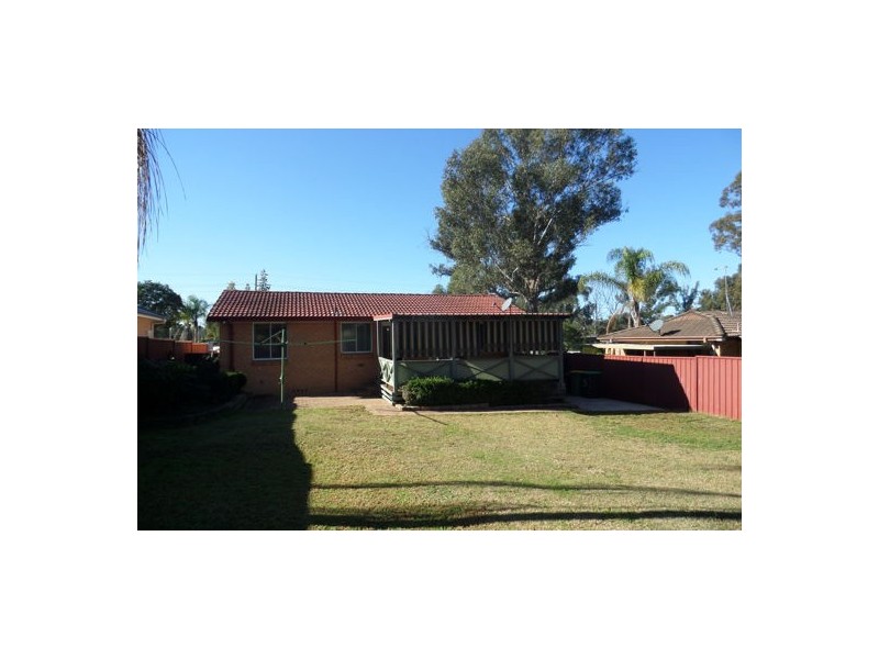 5 Eucalyptus Drive, Cranebrook NSW 2749