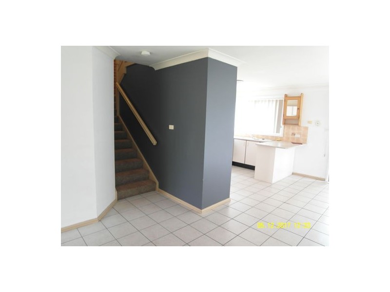 2/303 Macquarie St, South Windsor NSW 2756