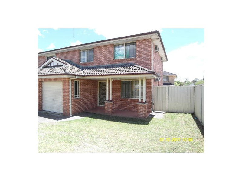 2/303 Macquarie St, South Windsor NSW 2756
