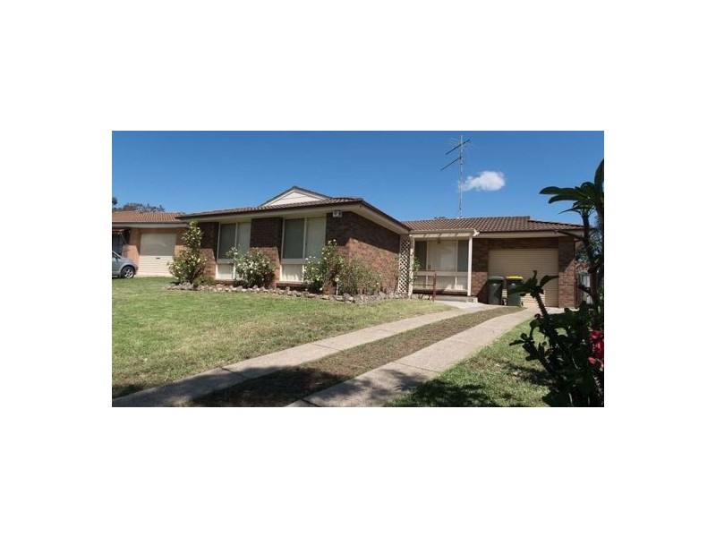 18 Carly Place, Quakers Hill NSW 2763