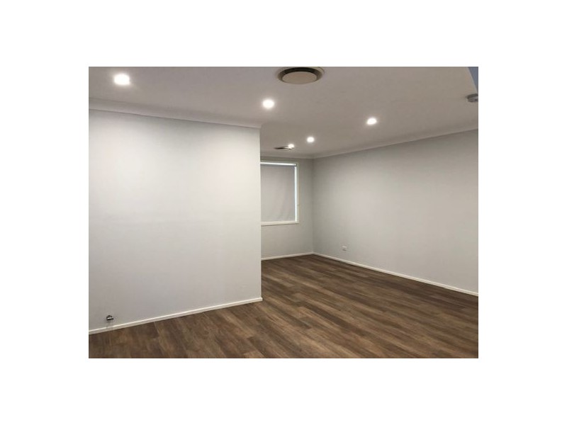 18 Carly Place, Quakers Hill NSW 2763