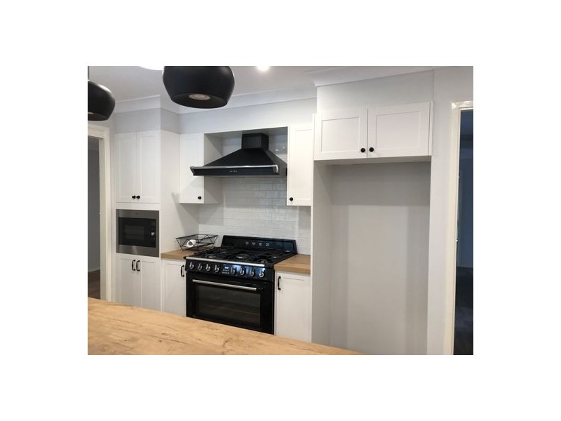 18 Carly Place, Quakers Hill NSW 2763