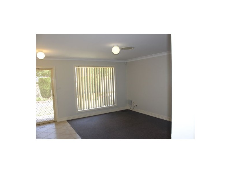 1/32 Paget Street, Richmond NSW 2753