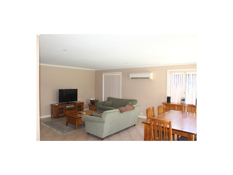 89 Phoenix Ave, Stanhope Gardens NSW 2768