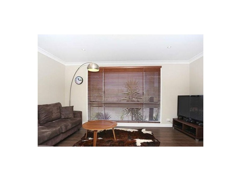 10 Armstrong Place, Dean Park NSW 2761