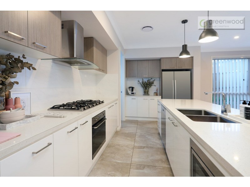 39 Water Creek Boulevard, Kellyville NSW 2155