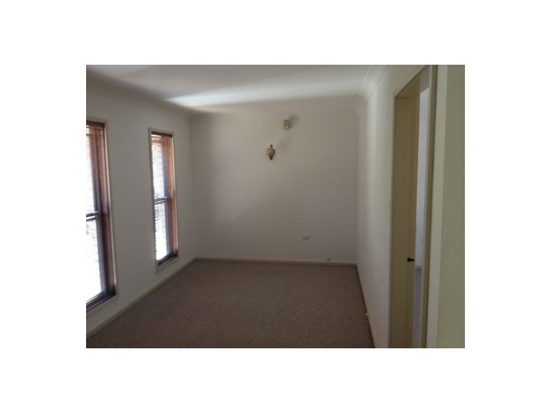 225 Madagascar Drive, Kings Park NSW 2148