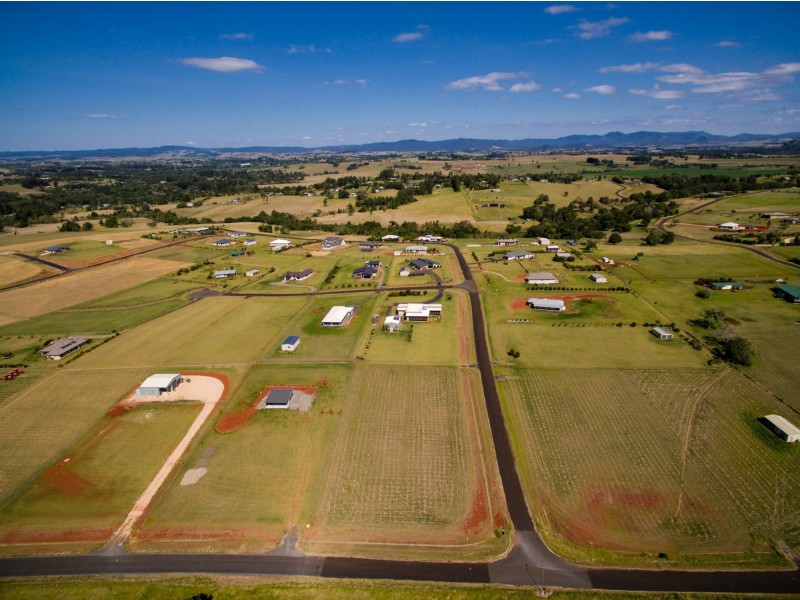 2 Jessica Road, Peeramon QLD 4885